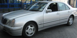 Mercedes_W210